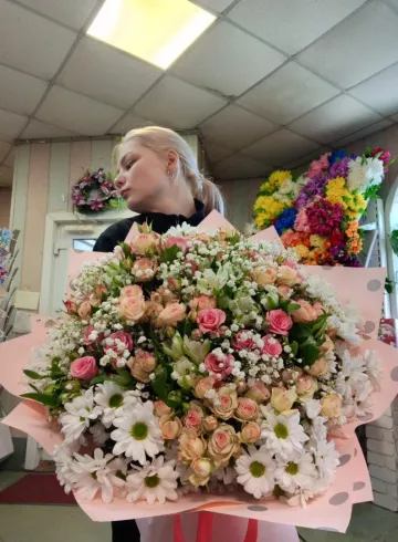 АВТОРСКИЙ БУКЕТ от интернет-магазина цветов в 