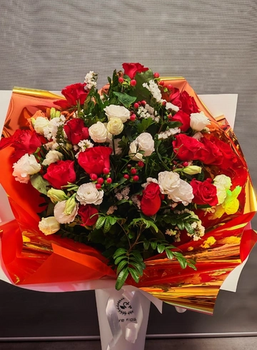 «Огненный букет» от интернет-магазина цветов в 