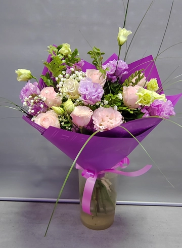 Нежный фиолетовый букет от интернет-магазина цветов в 