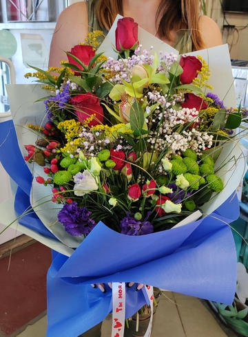 Лола от интернет-магазина цветов в 