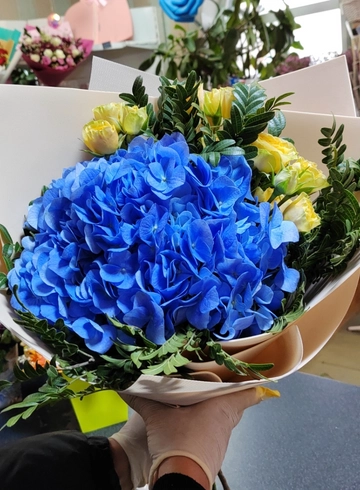 Музыкальный букет от интернет-магазина цветов в 