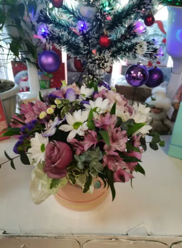 Букет «Новогоднее настроение» от интернет-магазина цветов в 