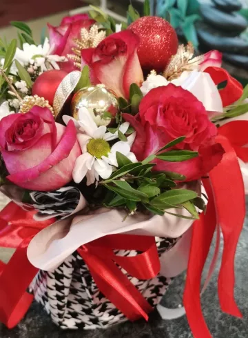 Композиция &laquo;Шарики за ролики&raquo; от интернет-магазина цветов в 