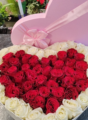 Коробка сердце от интернет-магазина цветов в 